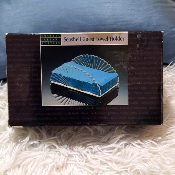 U.S Acrylic Towel Holder - Picture 1 of 6